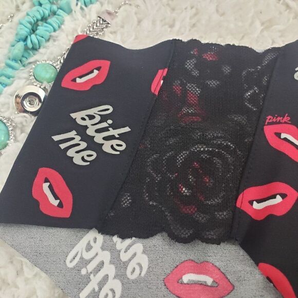 VS Sexy Black NO SHOW Lip Print HIPSTER SMALL NWT - Picture 2 of 4